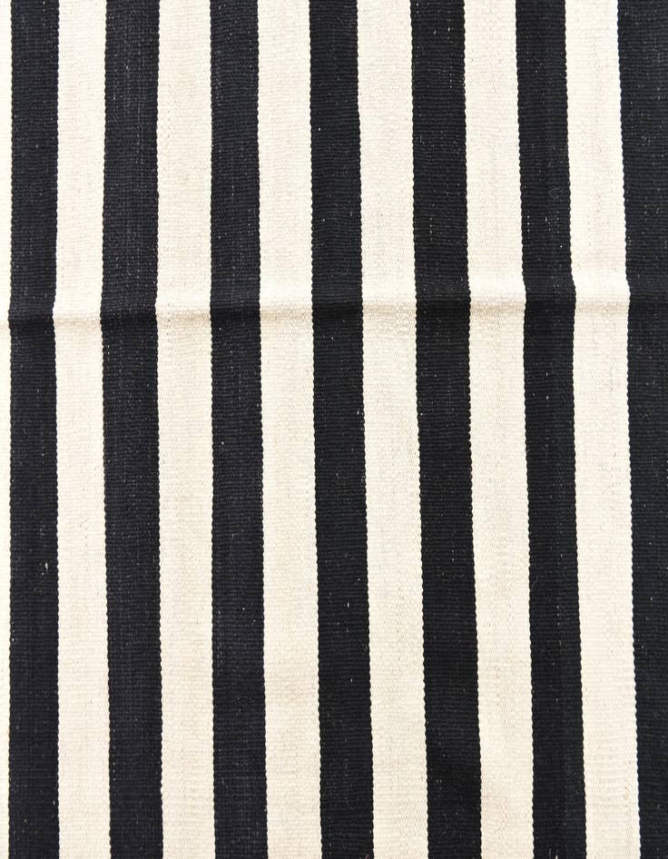 Detail image of  8' 3 x 9' 8  Hand Woven Kilim Modern Wool Rug