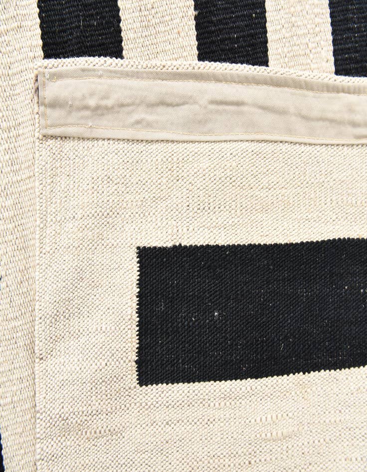 Detail image of  8' 3 x 9' 8  Hand Woven Kilim Modern Wool Rug