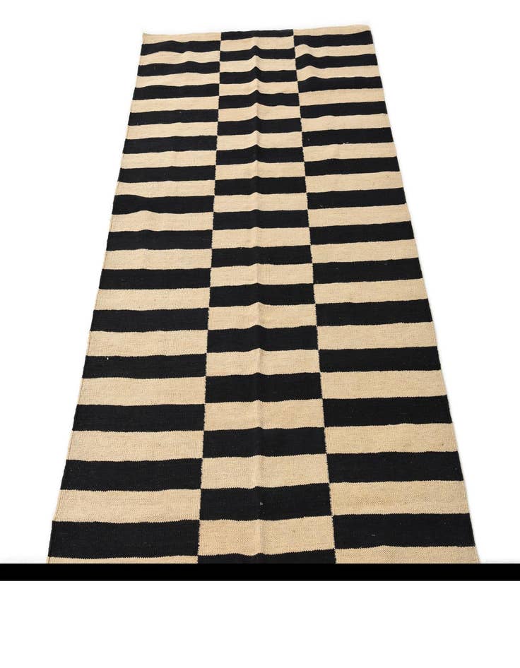 Detail image of  4' 1 x 6'  Hand Woven Kilim Modern Wool Rug