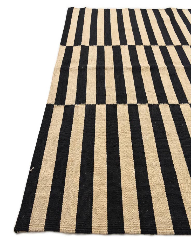 Detail image of  4' 1 x 6'  Hand Woven Kilim Modern Wool Rug