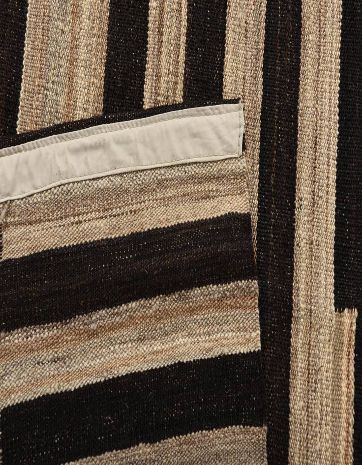 Detail image of  4' 3 x 5' 10  Hand Woven Kilim Modern Wool Rug