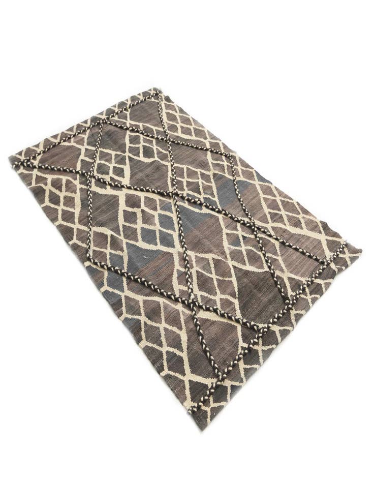 Detail image of  4' x 6'  Hand Woven Kilim Modern Wool Rug