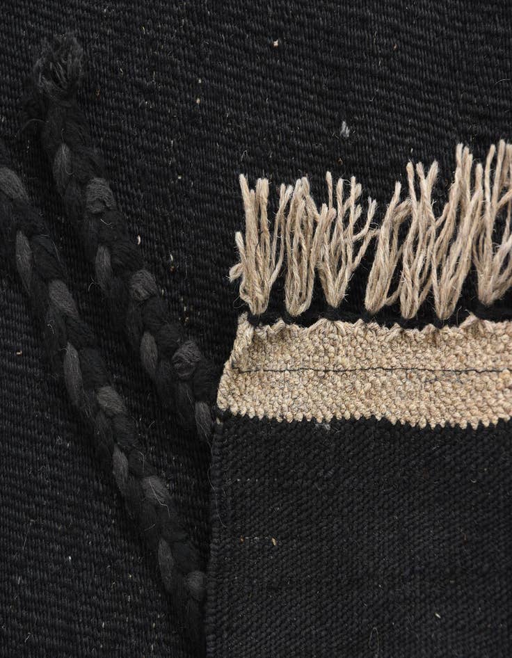 Detail image of  3' 8 x 5' 3  Hand Woven Kilim Modern Wool Rug