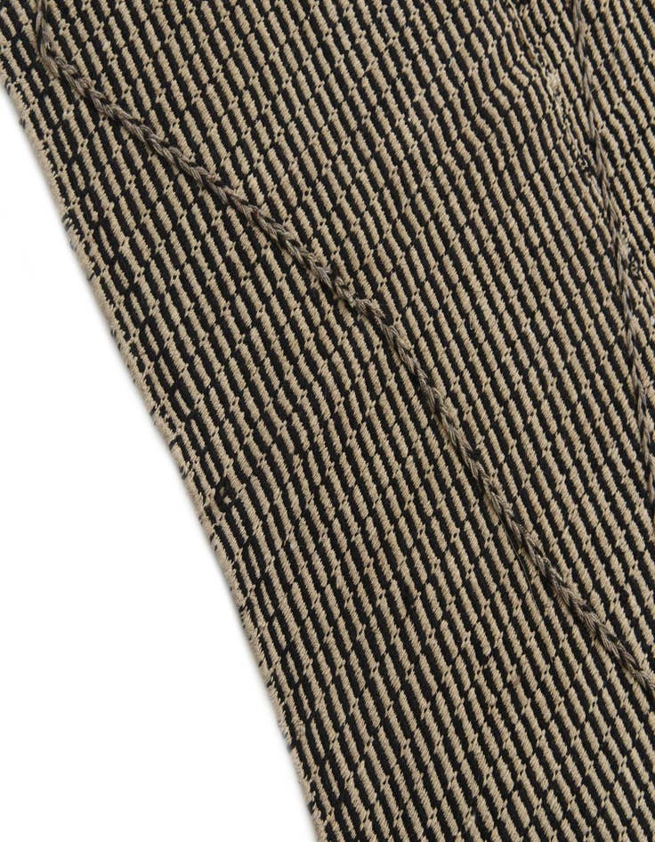 Detail image of  5' 8 x 8' 6  Hand Woven Kilim Modern Wool Rug