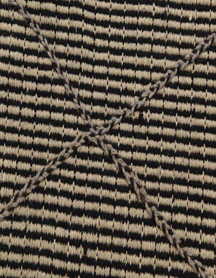 Detail image of  5' 8 x 8' 6  Hand Woven Kilim Modern Wool Rug