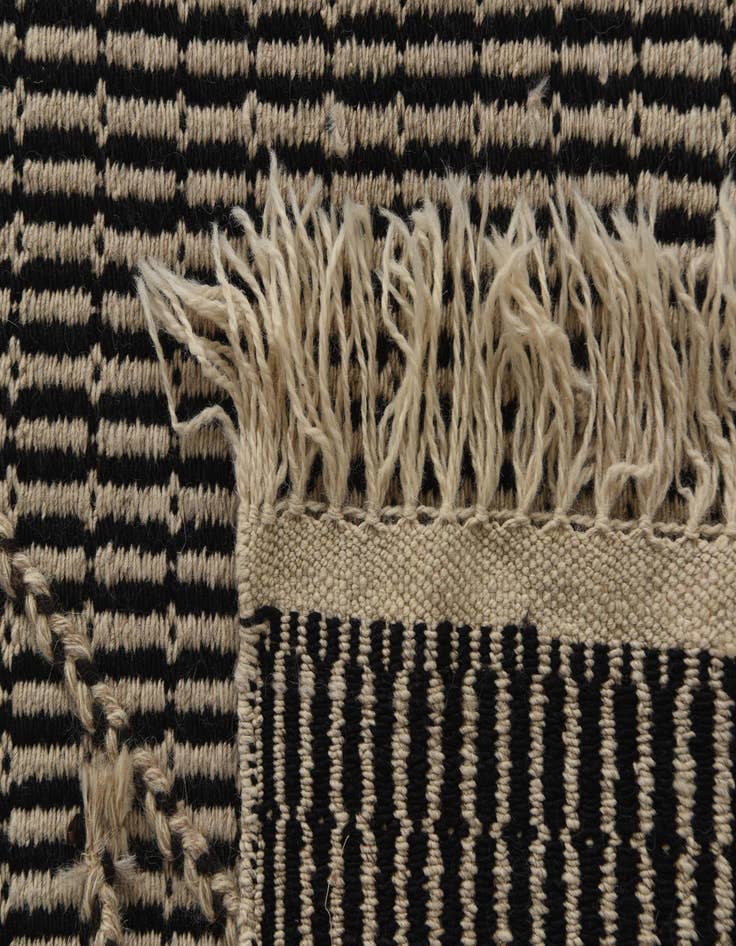 Detail image of  9' 3 x 14' 9  Hand Woven Kilim Modern Wool Rug