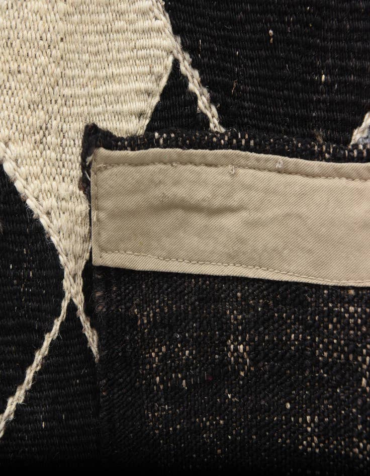 Detail image of  8' 8 x 9' 9  Hand Woven Kilim Modern Wool Rug