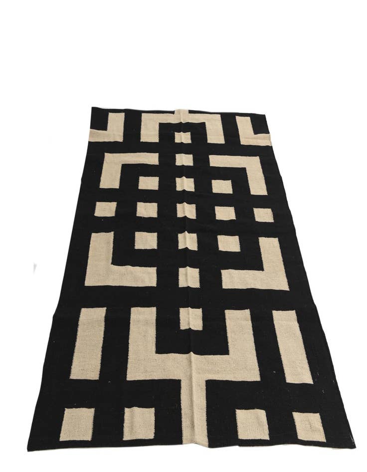 Detail image of  5' 4 x 6' 4  Hand Woven Kilim Modern Wool Rug