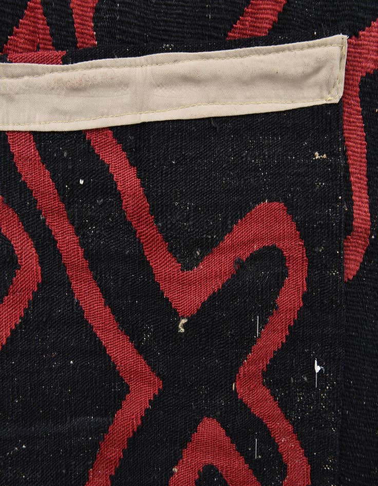 Detail image of  5' 2 x 6' 5  Hand Woven Kilim Modern Wool Rug
