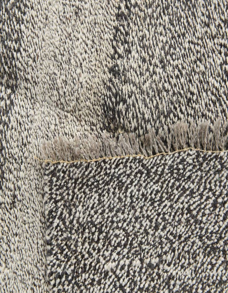 Detail image of  8' 4 x 9' 1  Hand Woven Kilim Modern Wool Rug