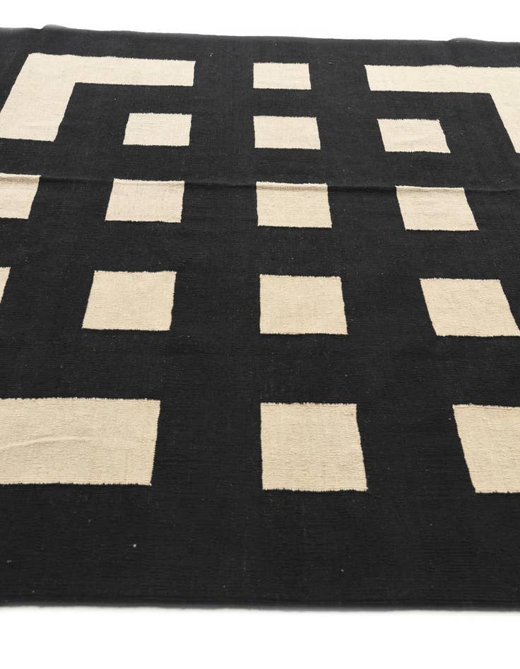 Detail image of  6' 10 x 9' 7  Hand Woven Kilim Modern Wool Rug