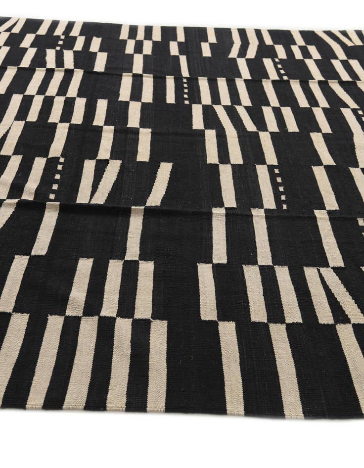 Detail image of  8' 7 x 9' 8  Hand Woven Kilim Modern Wool Rug