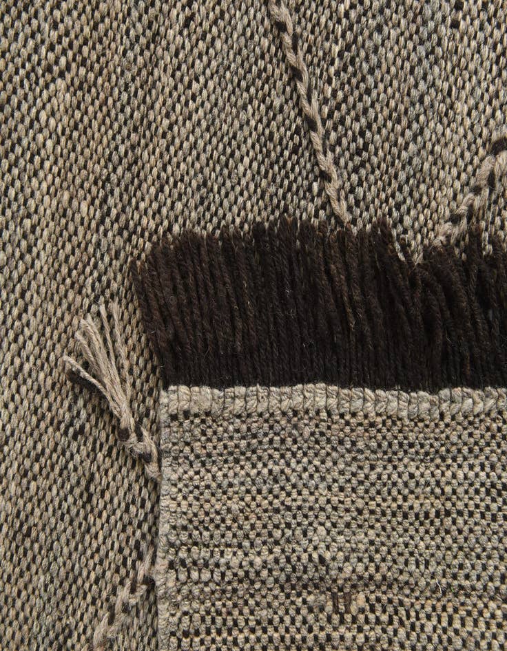 Detail image of  6' x 7' 8  Hand Woven Kilim Modern Wool Rug