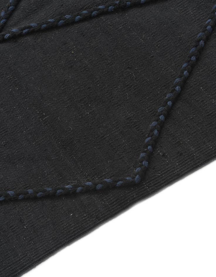 Detail image of  3' 6 x 5' 3  Hand Woven Kilim Modern Wool Rug