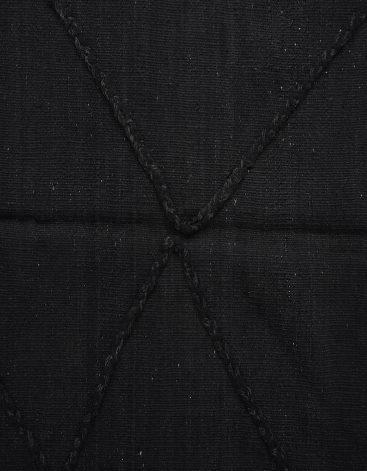 Detail image of  5' 7 x 8'  Hand Woven Kilim Modern Wool Rug