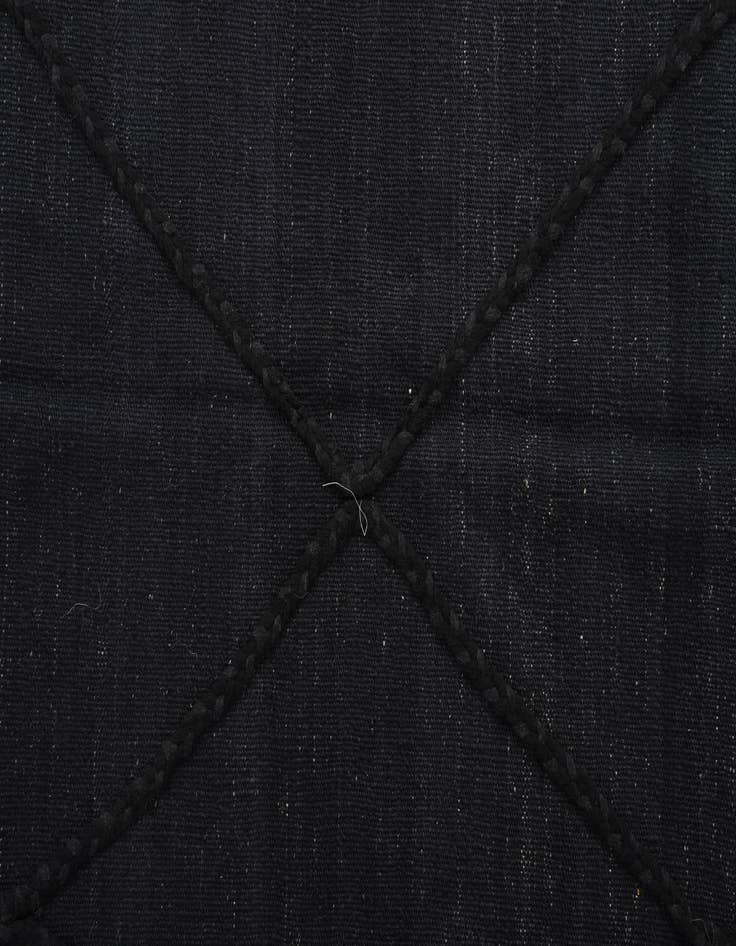 Detail image of  4' 4 x 5' 10  Hand Woven Kilim Modern Wool Rug