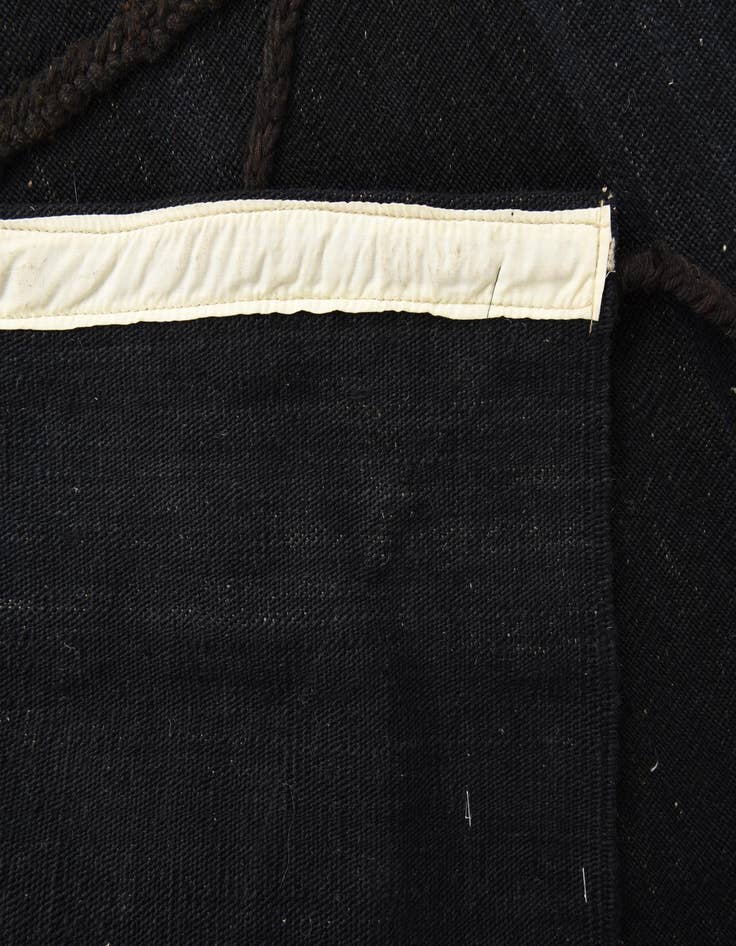 Detail image of  5' 8 x 7' 10  Hand Woven Kilim Modern Wool Rug