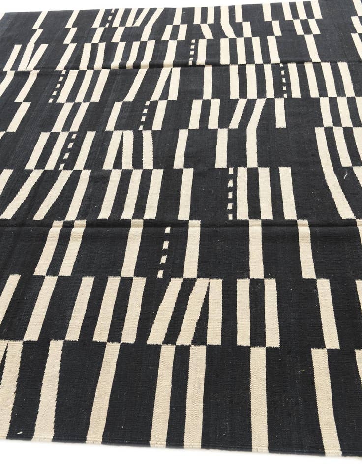 Detail image of  8' 7 x 9' 10  Hand Woven Kilim Modern Wool Rug