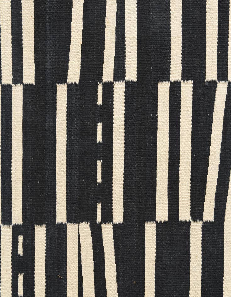 Detail image of  8' 7 x 9' 10  Hand Woven Kilim Modern Wool Rug