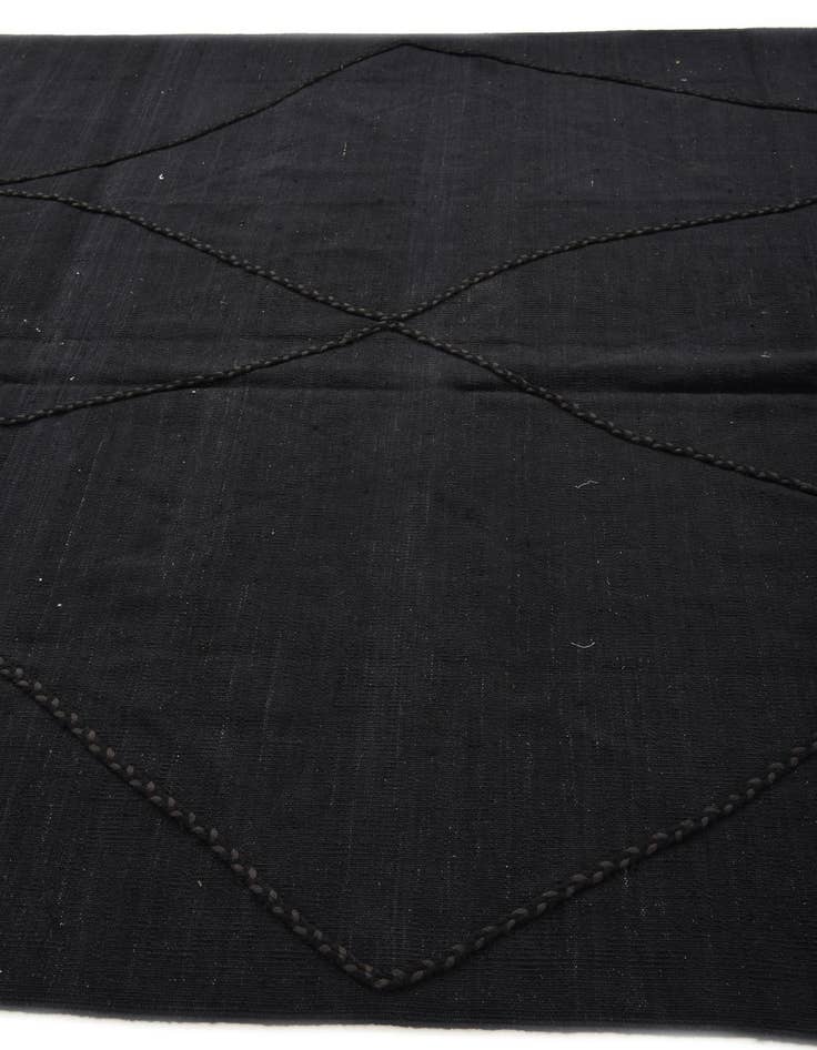 Detail image of  6' 8 x 9' 10  Hand Woven Kilim Modern Wool Rug