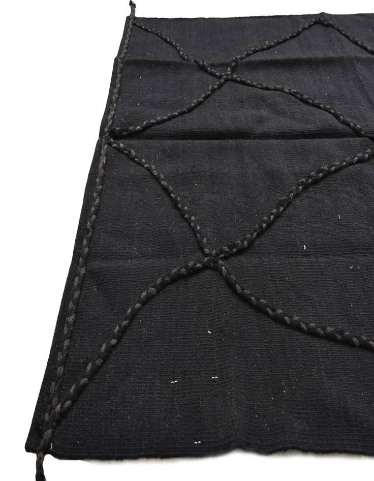 Detail image of  4' 2 x 6'  Hand Woven Kilim Modern Wool Rug