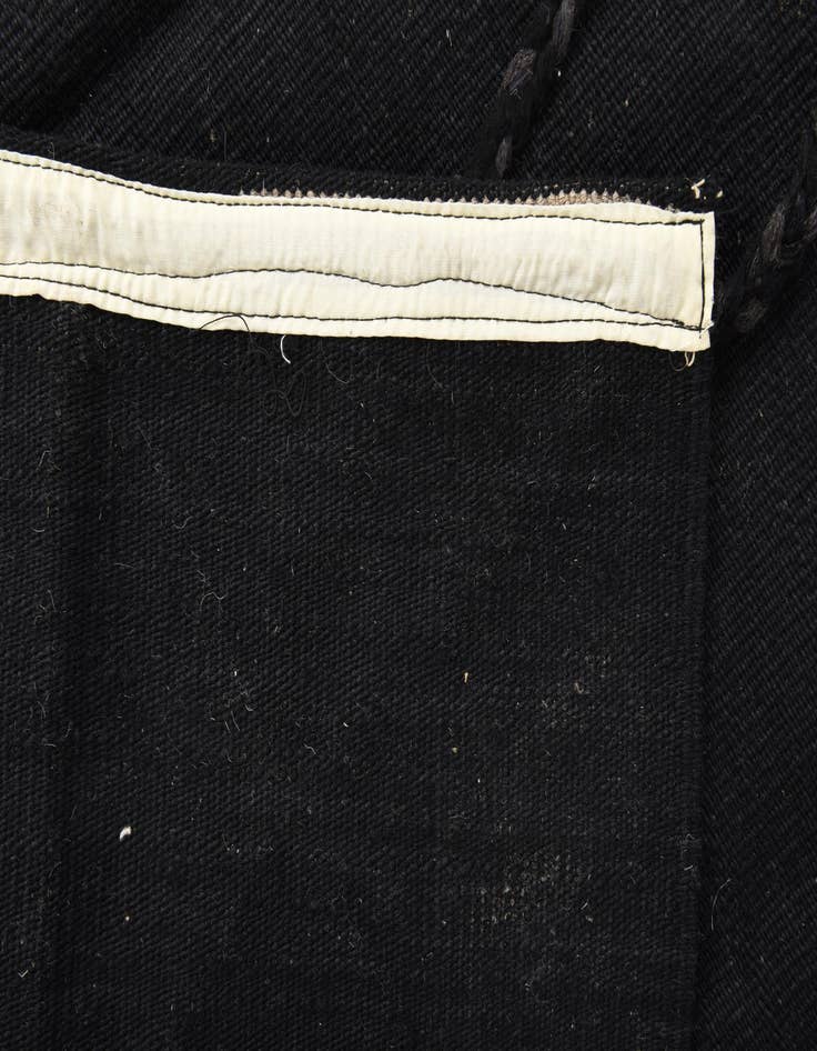 Detail image of  4' 2 x 6'  Hand Woven Kilim Modern Wool Rug