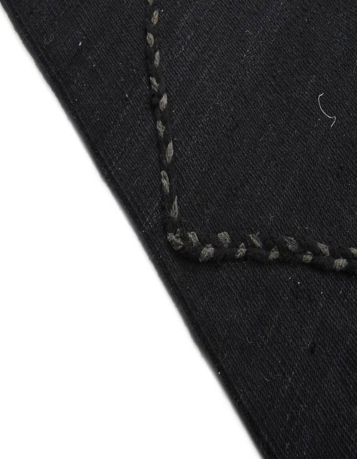 Detail image of  4' 2 x 6' 2  Hand Woven Kilim Modern Wool Rug