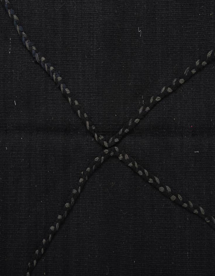 Detail image of  4' 2 x 6' 2  Hand Woven Kilim Modern Wool Rug