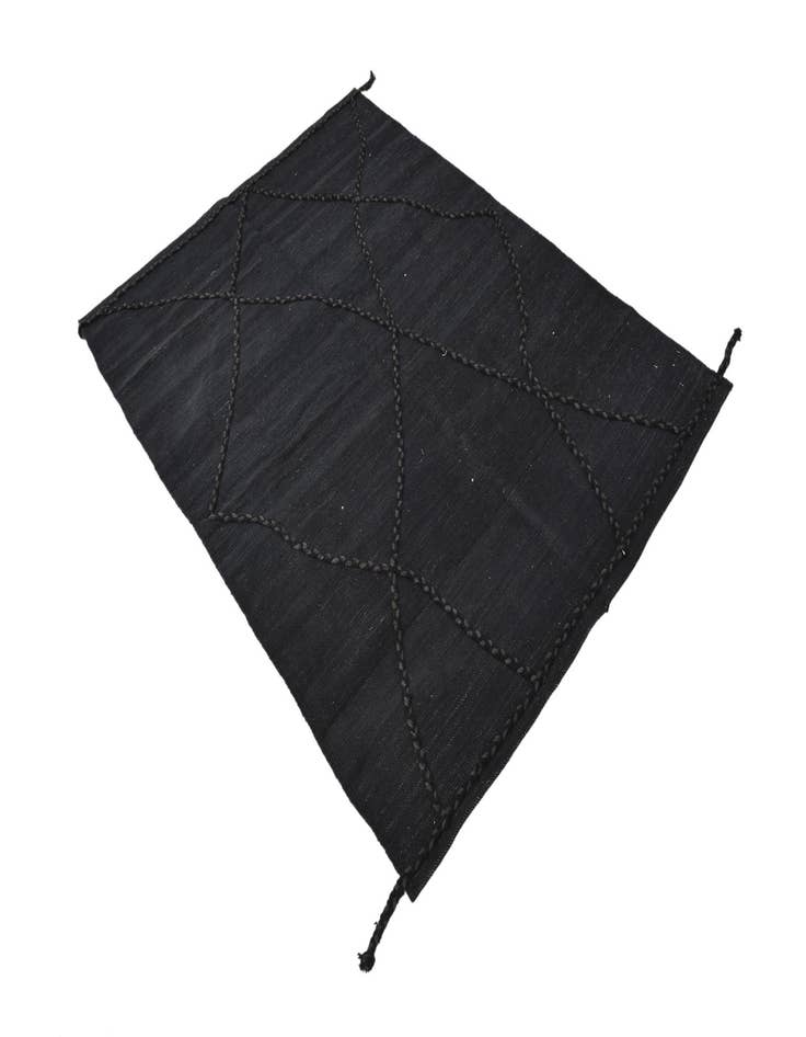 Detail image of  4' 4 x 5' 11  Hand Woven Kilim Modern Wool Rug