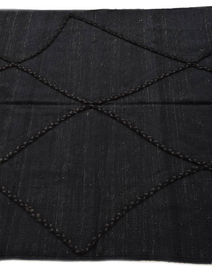 Detail image of  4' 3 x 5' 10  Hand Woven Kilim Modern Wool Rug