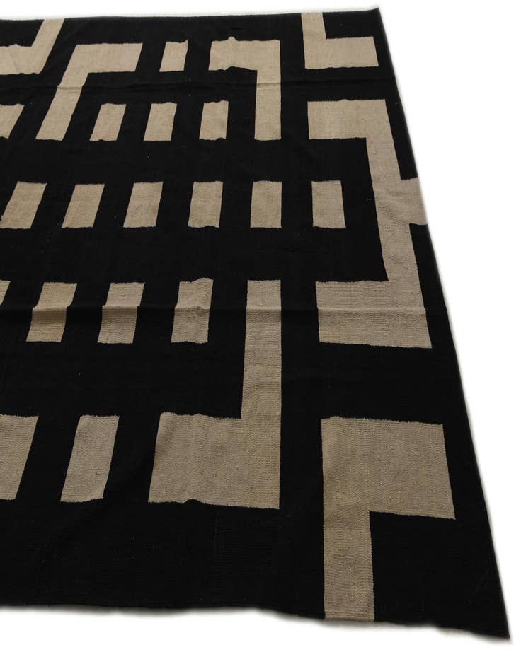 Detail image of  8' 1 x 9' 9  Hand Woven Kilim Modern Wool Rug