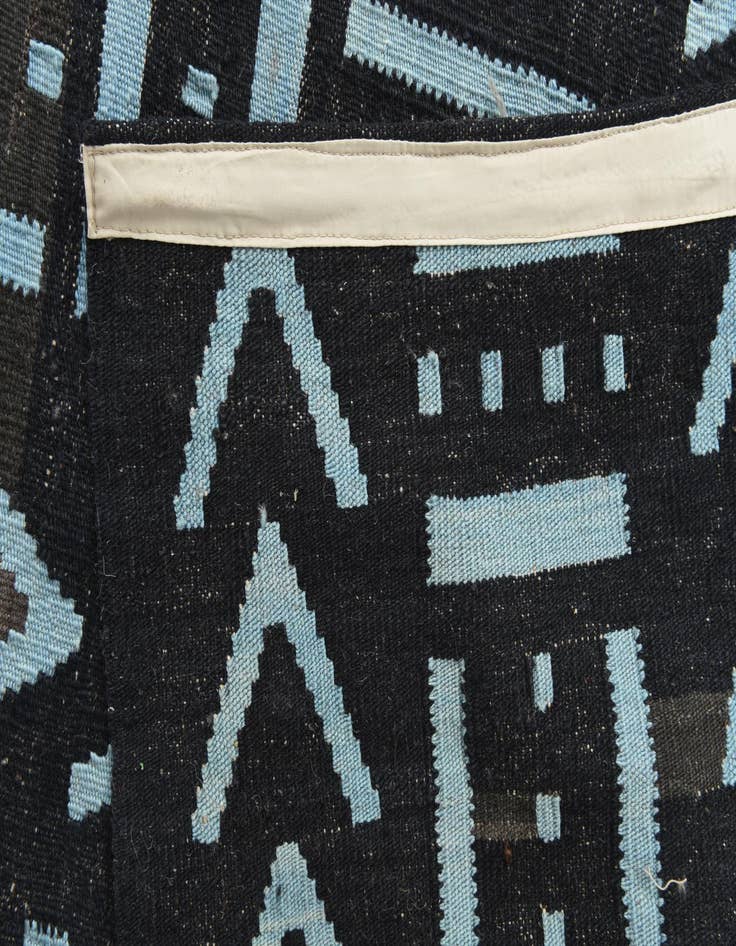 Detail image of  7' x 9' 1  Hand Woven Kilim Modern Wool Rug