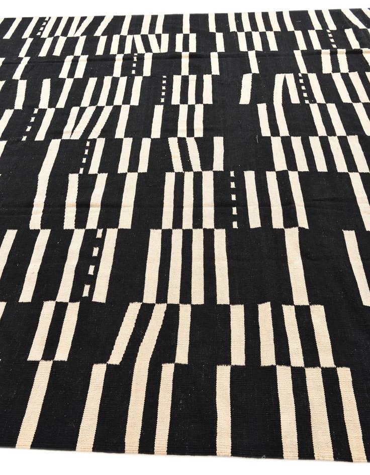 Detail image of  8' 5 x 9' 8  Hand Woven Kilim Modern Wool Rug