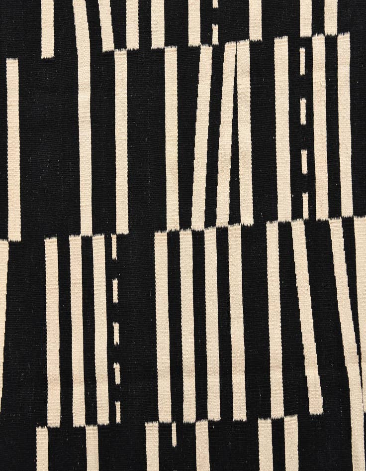 Detail image of  8' 4 x 9' 8  Hand Woven Kilim Modern Wool Rug