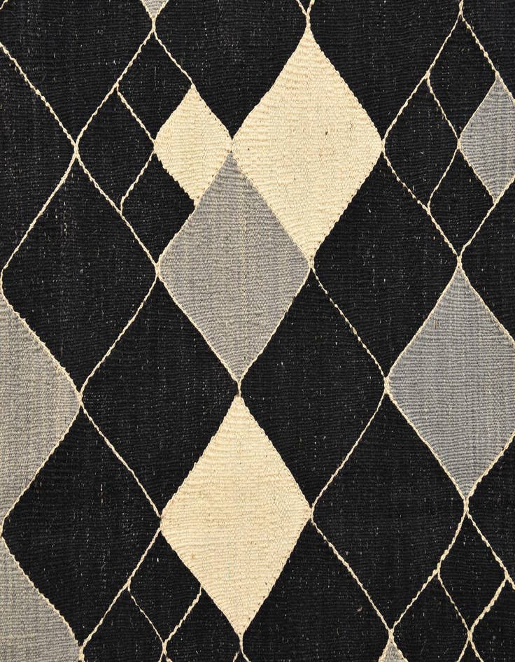 Detail image of  5' 11 x 7' 10  Hand Woven Kilim Modern Wool Rug