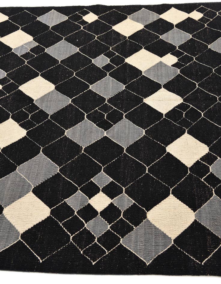 Detail image of  5' x 6' 5  Hand Woven Kilim Modern Wool Rug