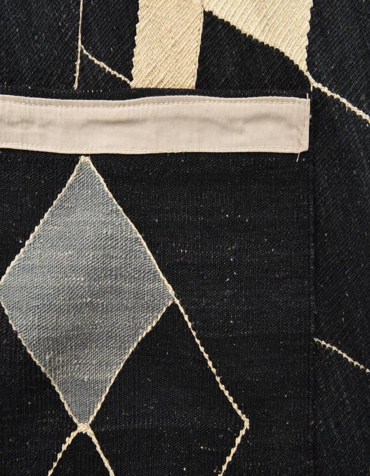 Detail image of  6' 10 x 9' 7  Hand Woven Kilim Modern Wool Rug