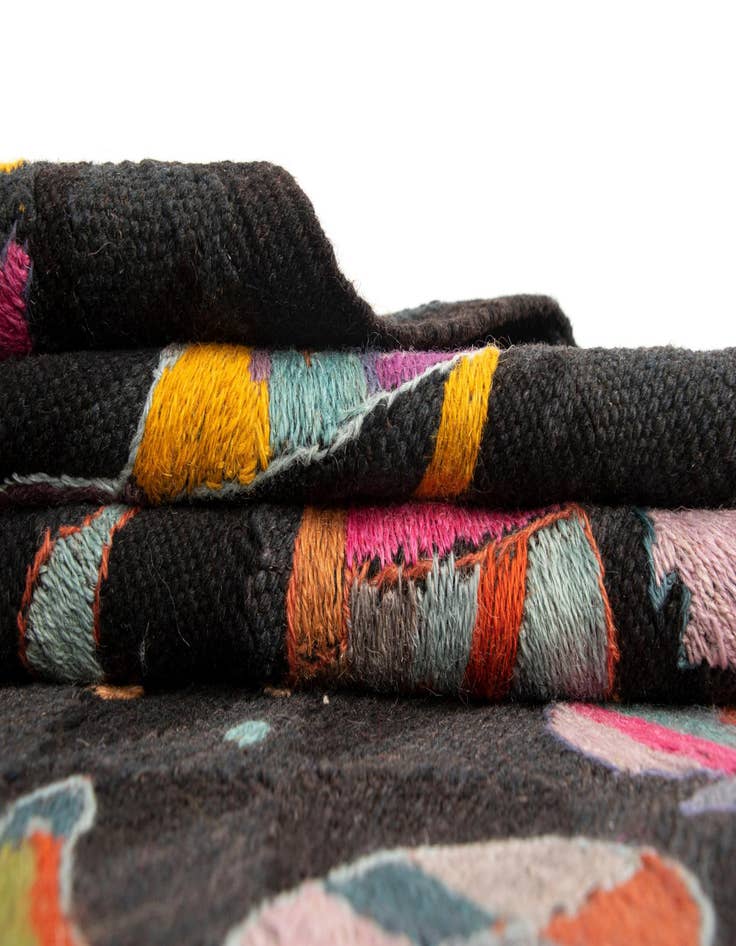 Detail image of  6' 2 x 9' 5 Kilim Wool Rug