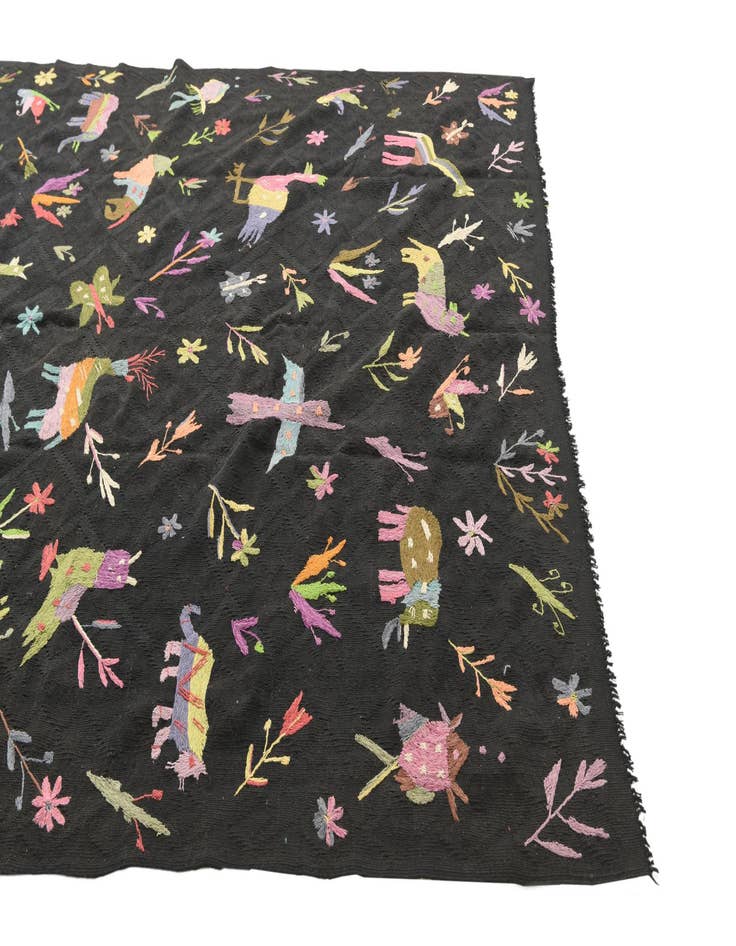 Detail image of  6' 7 x 9' 2  Hand Woven Kilim Suzani Wool Rug