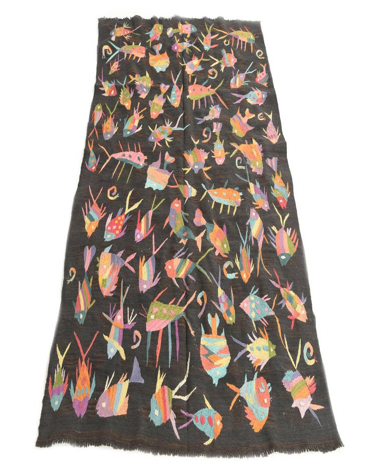 Detail image of  4' 6 x 6' 6  Hand Woven Kilim Suzani Wool Rug