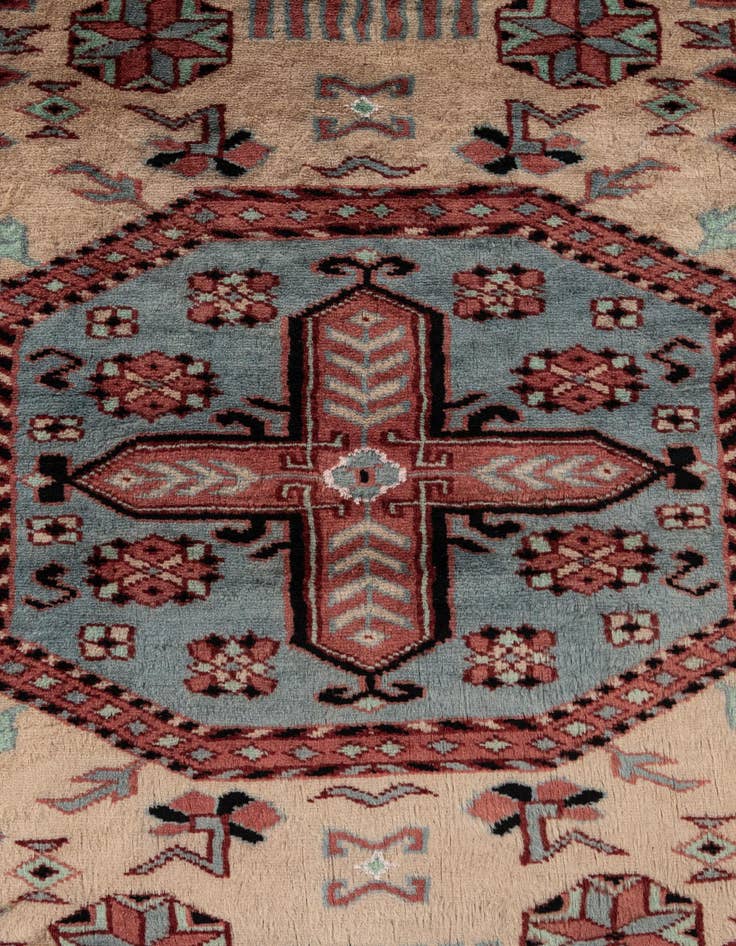 Detail image of  4' 4 x 6' 2  Hand Knotted Lahour Oriental Rug