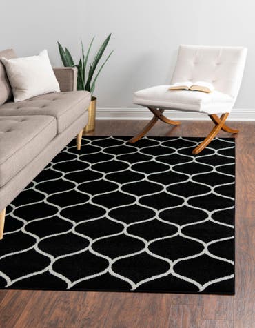  10' x 14' Lattice Frieze Rug