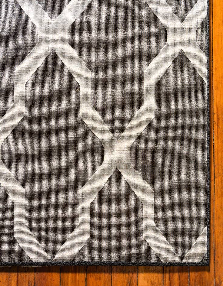 Detail image of 3' 3 x 5' 3 Lattice Rug
