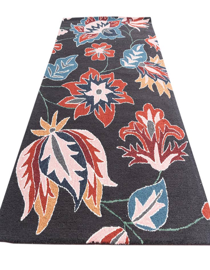 Detail image of  5' 1 x 8' Luna Rug