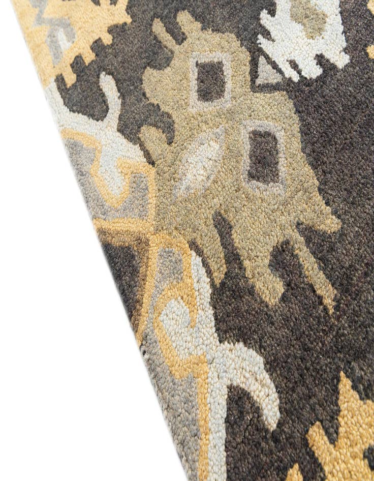 Detail image of  8' x 10' Luna Rug