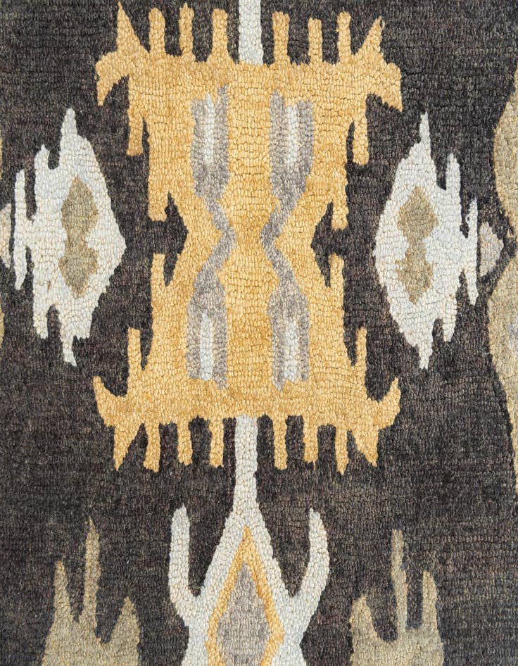 Detail image of  8' x 10' Luna Rug