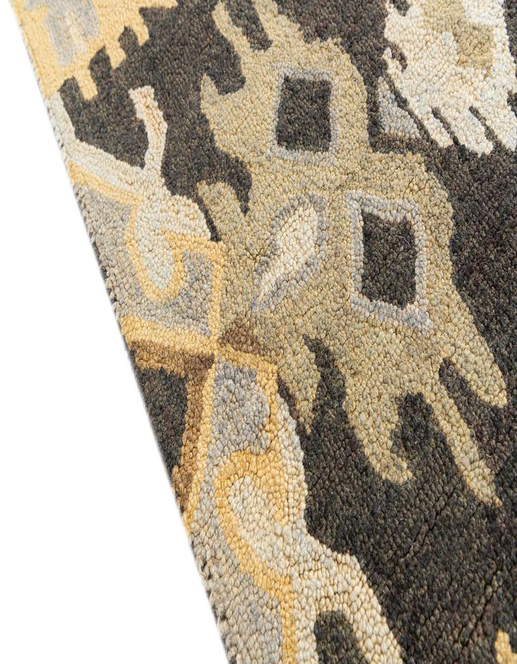 Detail image of  8' x 10' Luna Rug