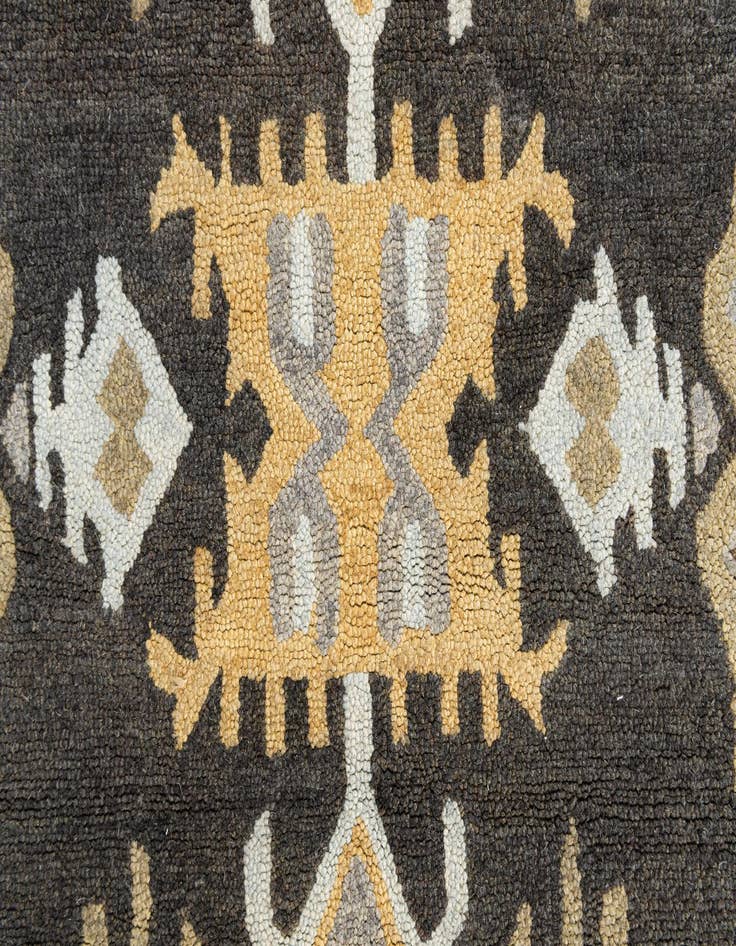 Detail image of  8' x 10' Luna Rug