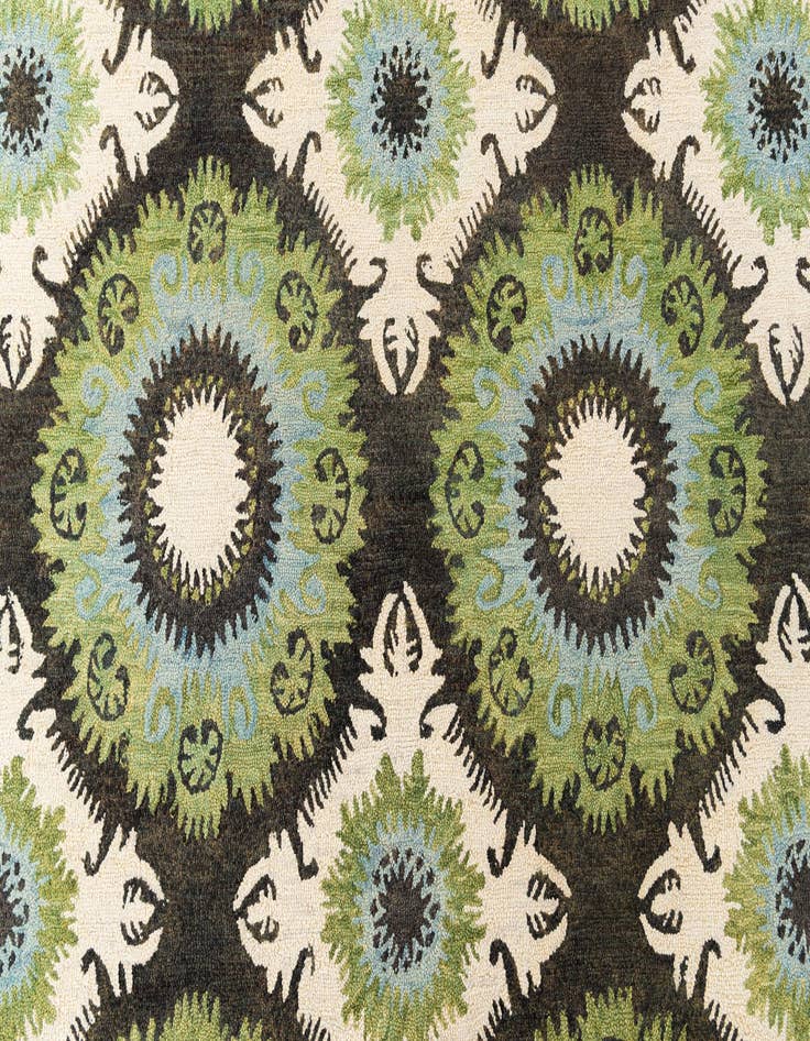 Detail image of  8' x 9' 10 Luna Rug