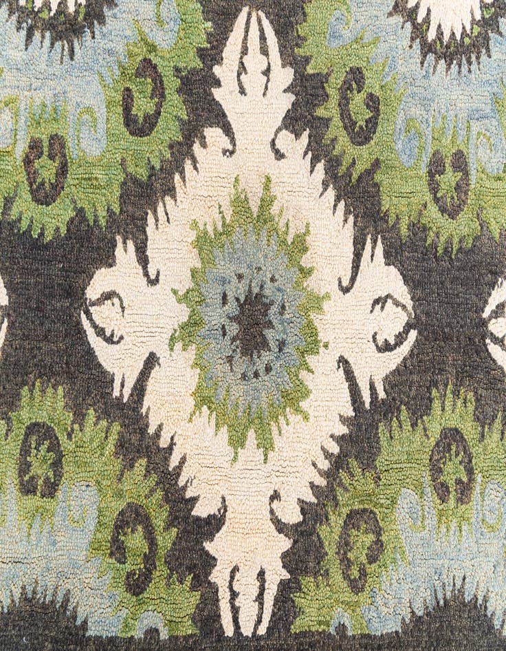 Detail image of  8' x 9' 10 Luna Rug